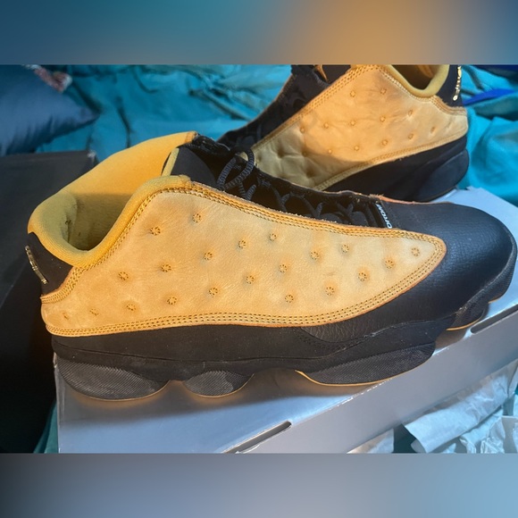 Lightly used air men’s Jordan Retro Low - Picture 9 of 9